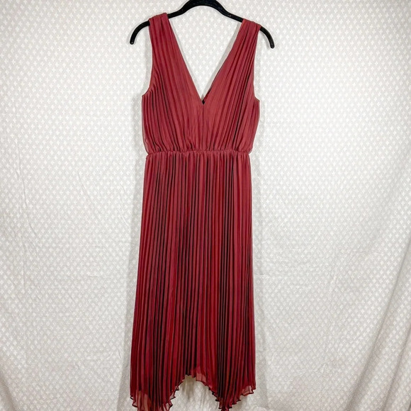 Aritzia Dresses & Skirts - Aritzia Likely Maroon Pleated V Neck Midi Dress